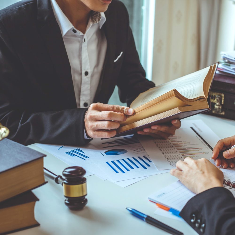 Business,Lawyer,Working,About,Legal,Legislation,In,Courtroom,To,Help